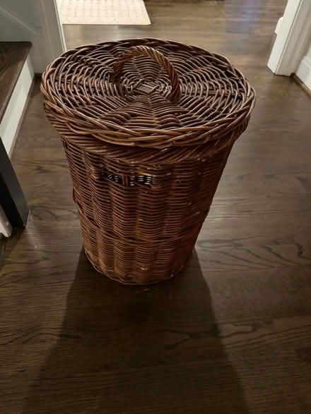 Photo of free Wicker hamper no liner (Arlington) #1