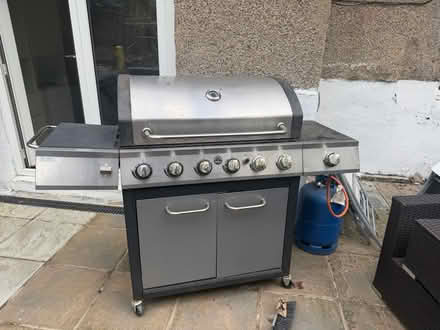Photo of free BBQ + gas cylinder (Croydon CR0) #2