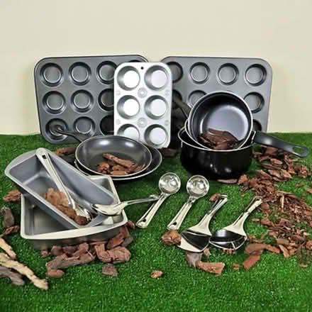 Photo of old pots and pans/ cake tins (ashford TN24) #1