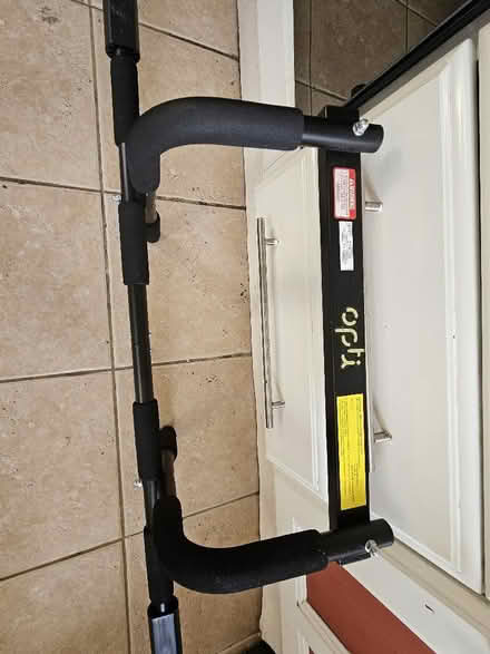 Photo of free Pull up bar (Littlemore OX4) #1