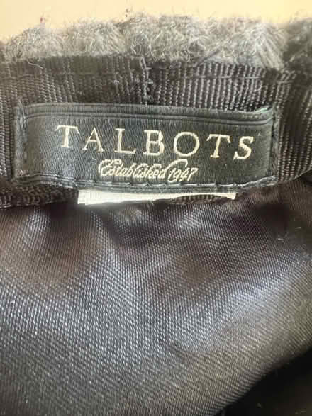 Photo of free Women’s Houndstooth Pattern Cap (Arlington, VA) #3