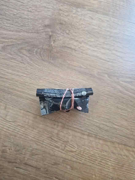 Photo of free Black fabric dye (SE10) #3