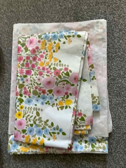 Photo of free Party plates, cups and tablecloths (Larkhall BA1) #2