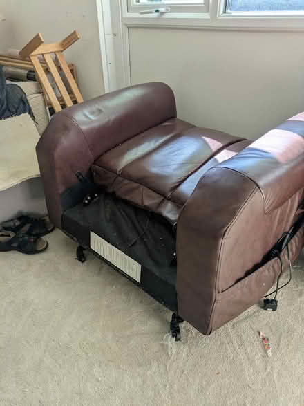 Photo of free rise and recline chair (Bulwell NG6) #1