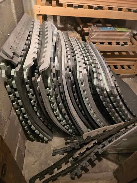 Photo of free lots of foam connecting squares (Vanier north) #1