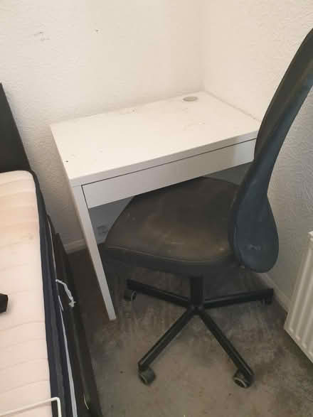Photo of free Various furniture (Potters bar herts EN6) #3