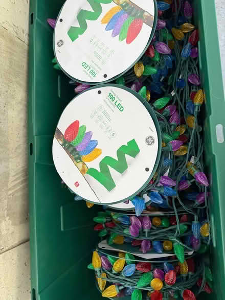 Photo of free Christmas lights/totes (SW Nashua) #4