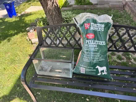 Photo of free 5 gal tank (141 Fairfield Dr) #1