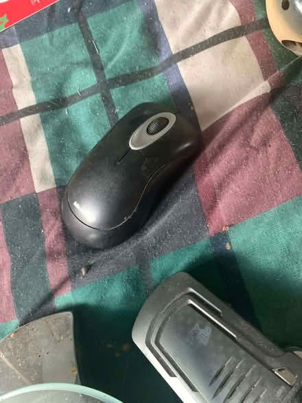 Photo of free wireless optical mouse 2000 microsoft (Little Malvern WR14) #1
