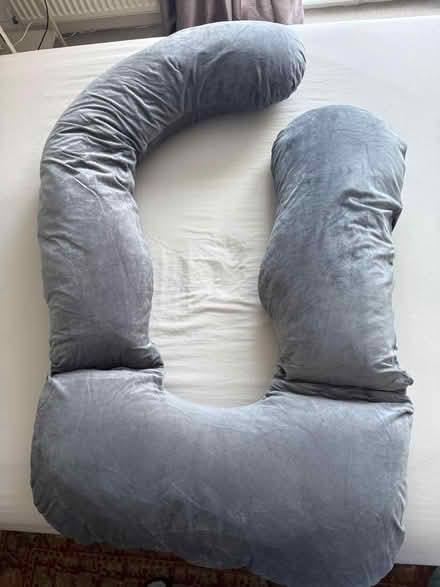 Photo of free Pregnancy Pillow (Henbury) #1