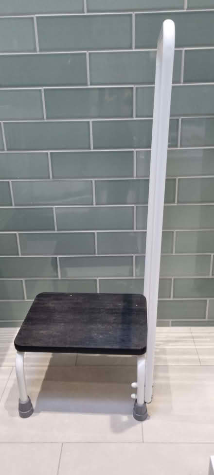 Photo of free step with grab rail (Royal Leamington Spa CV32) #2