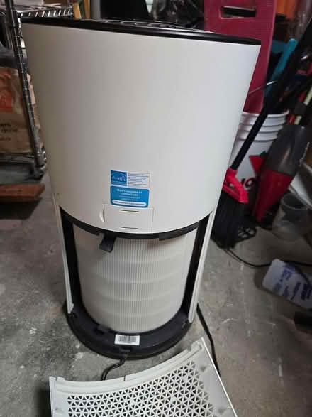 Photo of free big levoit air purifier (Vanier north) #2