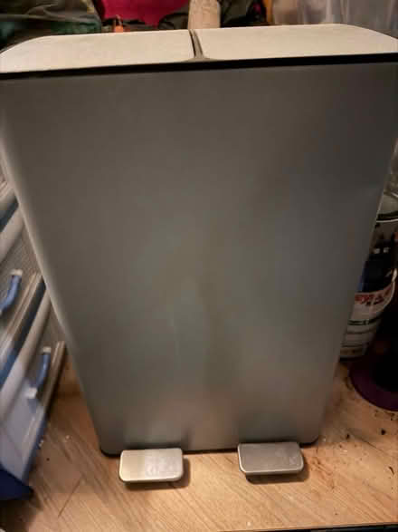 Photo of free Dual bin (Hackney, E8) #3