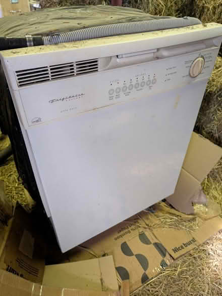 Photo of free Frigidaire dishwasher - works (Enfield) #1
