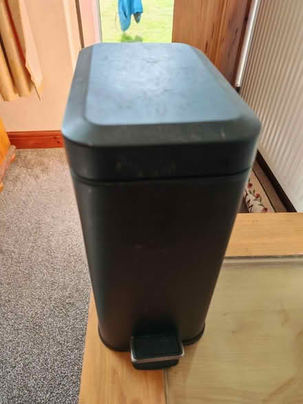 Photo of free Small narrow pedal bin (Great Sutton CH66) #1