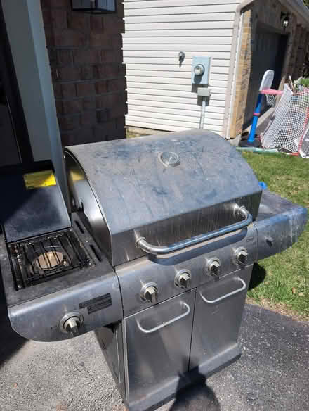 Photo of free Gas bbq (STITTSVILLE, Fernbank + Liard) #3