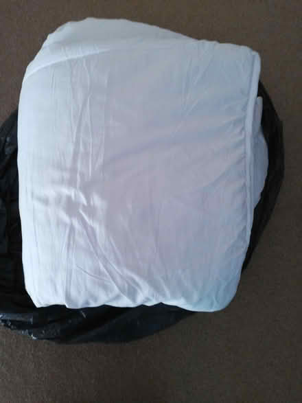 Photo of free Silentnight 4.5 tog quilt (BS30) #1
