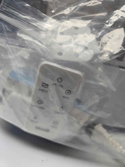 Photo of free levoit ultrasonic humidifier (Vanier north) #2