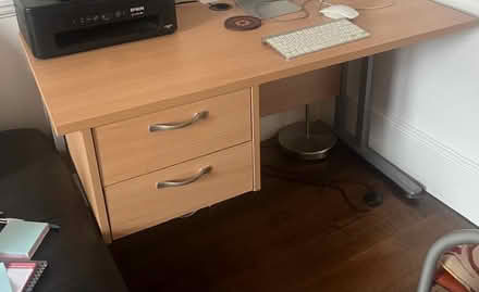 Photo of free Desk (Sw7 5DA) #1