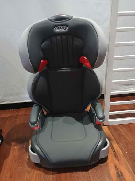 Photo of free Child care seats (Palmers Green N13) #1