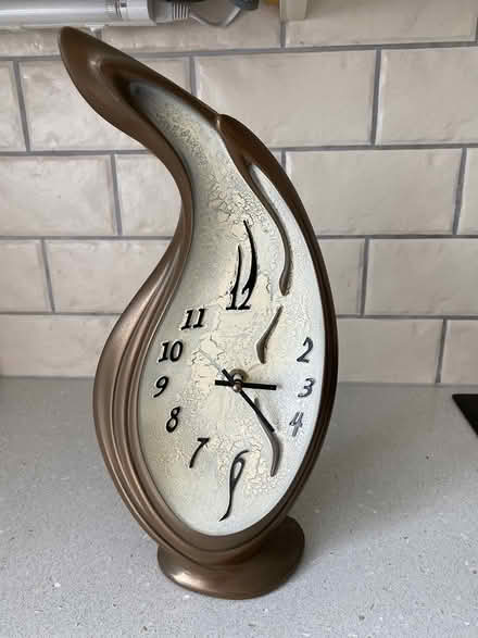 Photo of free Novelty clock (Hemel Hempstead HP2) #1