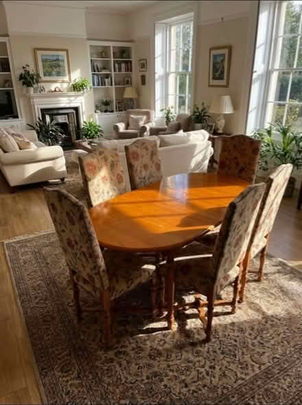 Photo of free Dining Table & 6 chairs (Luton LU1) #1