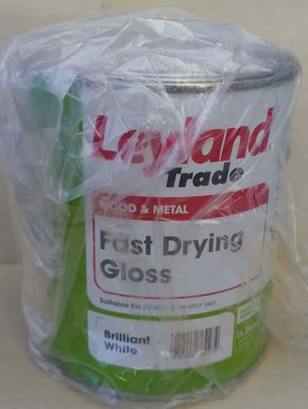 Photo of free Paint 1l White fast drying gloss Leyland plus 1/2 tin Crown (Eastcote HA5) #2