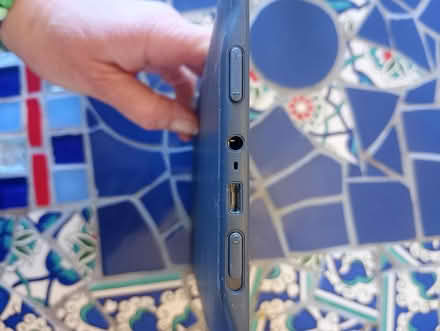 Photo of free Amazon Kindle (Hunston PO20) #1