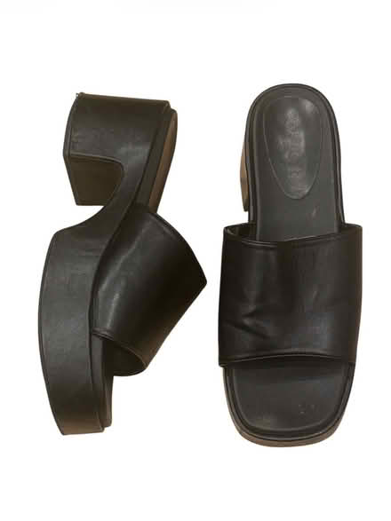 Photo of free Rouge Woman’s Black Shoes (Brooklyn Storage) #1