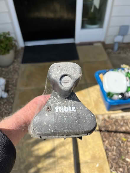 Photo of free Thule roof racks (KT19 8FZ) #3