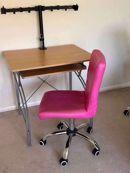 Photo of free Study computer desk (Crowthorne RG45) #3