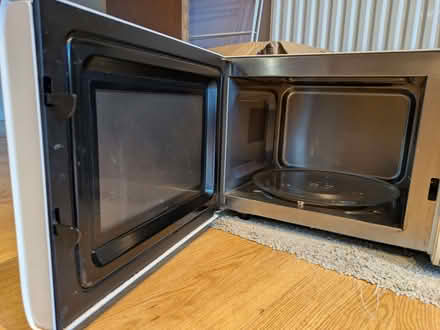 Photo of free Panasonic microwave (Burnham SL1) #2