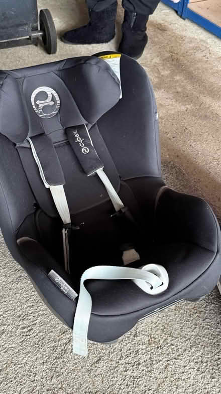 Photo of free Baby/Child Isofix Car Seat & Base (Wrecclesham GU10) #1
