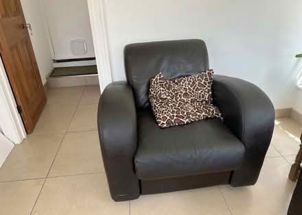 Photo of free Brown Leather Chair (Weybridge KT13) #1
