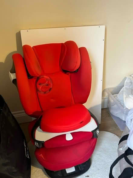 Photo of free Cybex ISO-fix car seat (CB4) #1