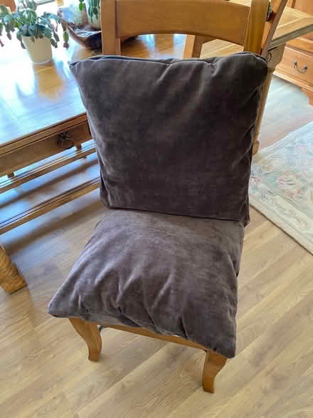 Photo of free Pr8 2hx 2cushions (Southport PR8) #1