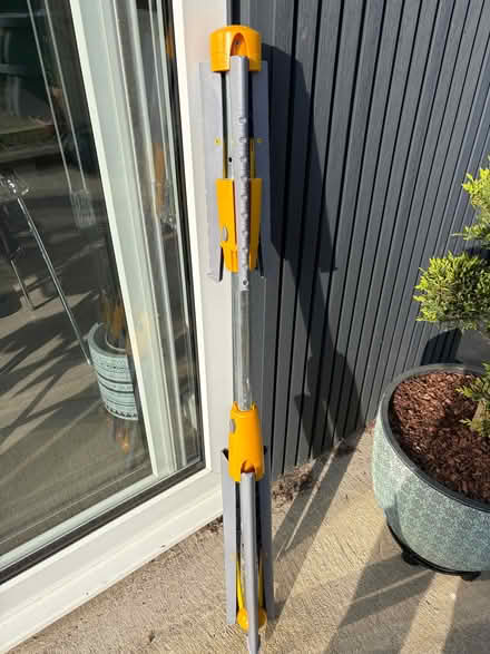 Photo of free Clothes drying rack for hangers (Burgess Hill RH15) #2