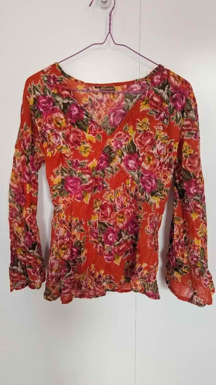 Photo of free Floral blouse (CR0) #1