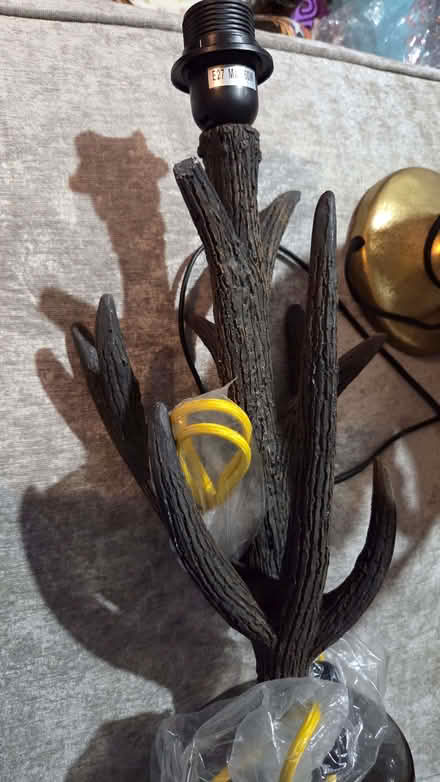 Photo of free 2 lamps (Fleetwood FY7) #1