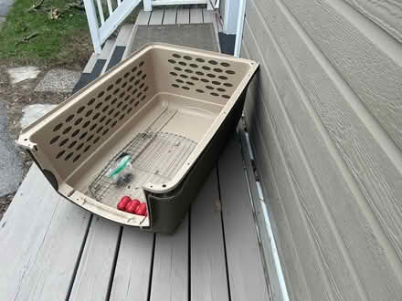 Photo of free Large dog crate (St. Laurent north) #1