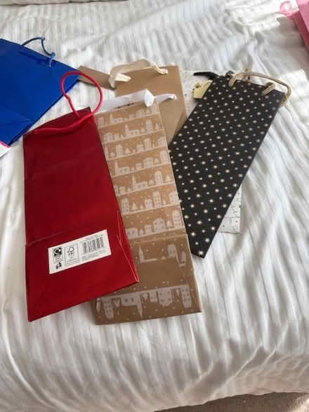 Photo of free Various gift bags (Basildon SS16) #2