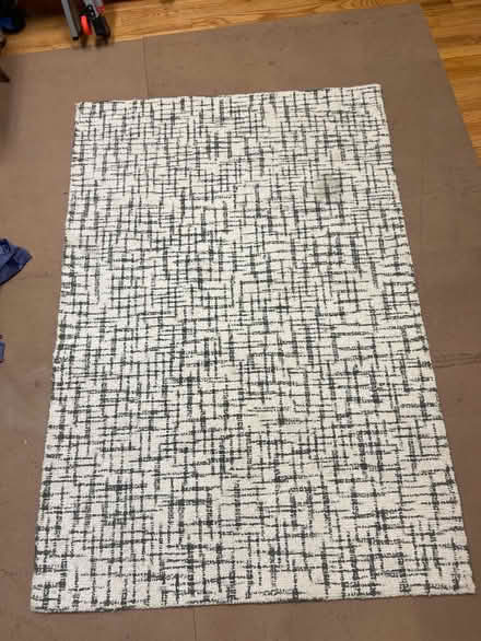 Photo of free 4’x6’ Calvin Klein wool area rug (Mt. Pleasant DC) #2