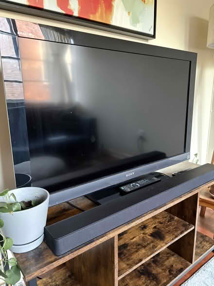 Photo of free 40" vintage Sony Bravia TV (Stanton Park / Capitol Hill) #1