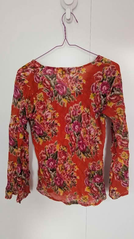 Photo of free Floral blouse (CR0) #3