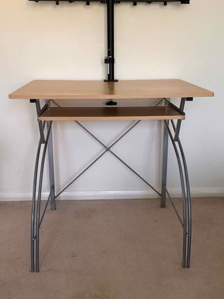 Photo of free Study computer desk (Crowthorne RG45) #1