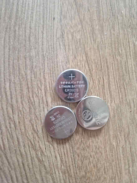 Photo of free 3 watch batteries (SE10) #1