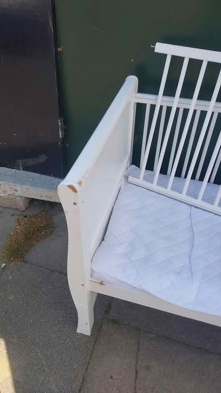 Photo of free Cot with the matrass (Br15ew) #2