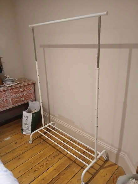 Photo of free Clothes rail (TW12) #1