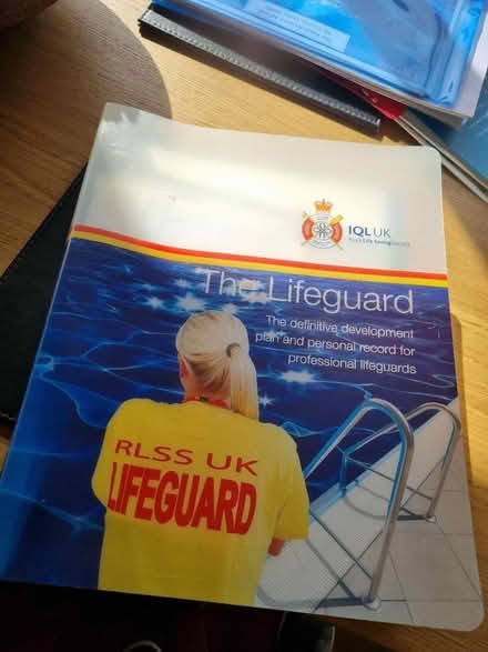 Photo of free Life guard education folder (SE20) #1