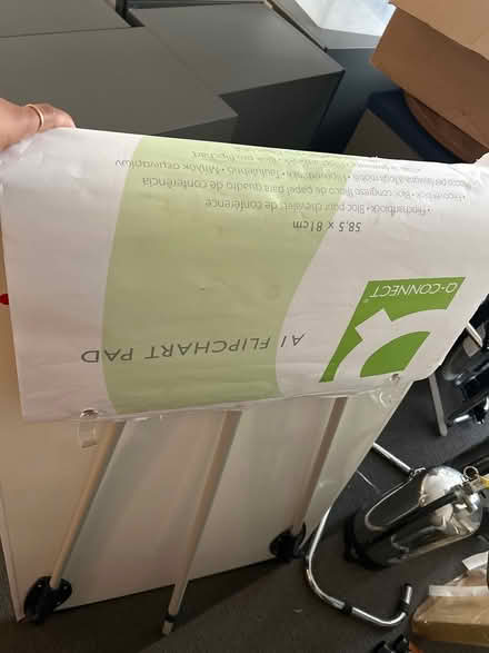Photo of free One flip chart with paper (W2 2ET) #4